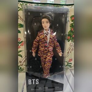 Set of 5 Mattel BTS "Idol" fashion dolls